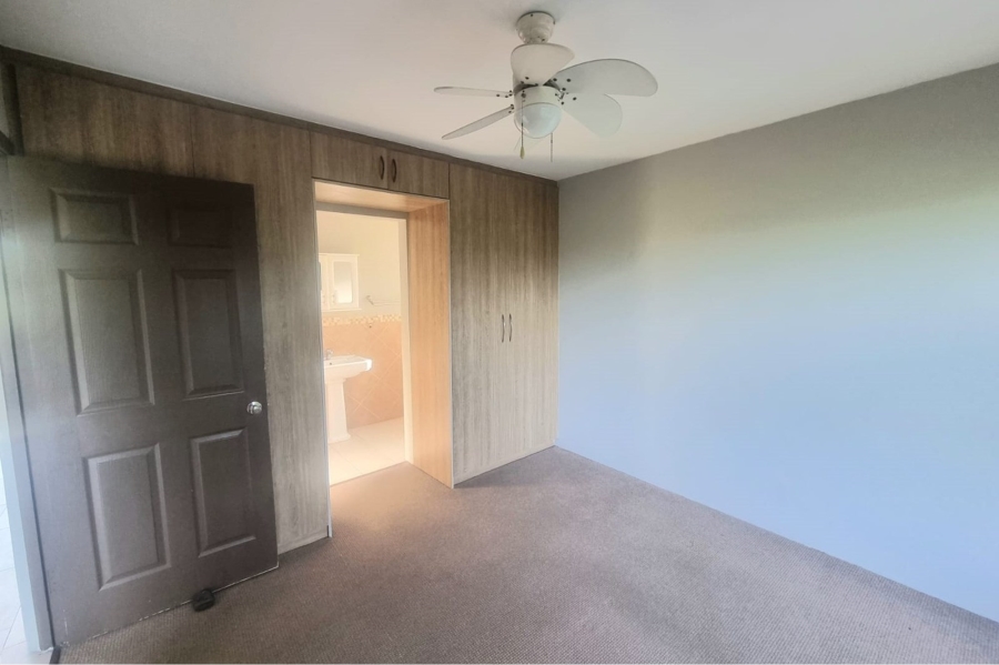 To Let 3 Bedroom Property for Rent in Beacon Bay Eastern Cape